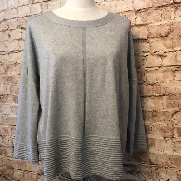 Cyrus Tops - Like new Cyrus pull over sweater